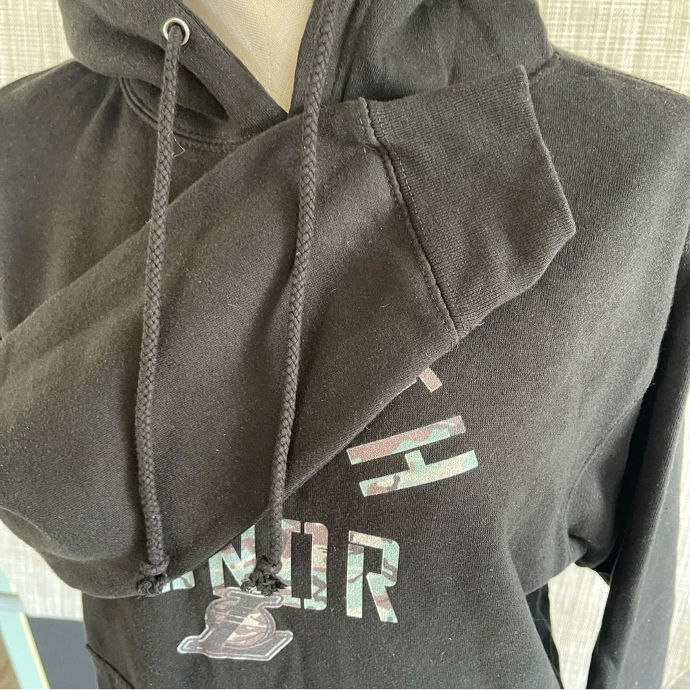 Los Angeles Lakers Military Hoodie - Picture 3 of 4